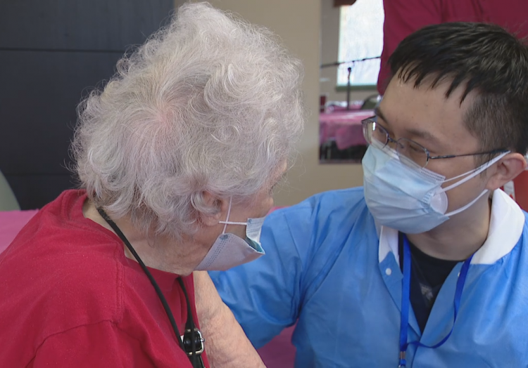 Seniors receive covid-19 vaccine in Texas
